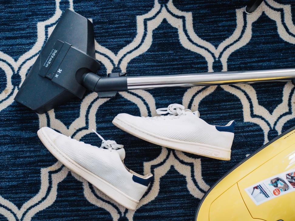 TLC FOR YOUR SOFA – HOW TO KEEP YOUR SOFA CLEAN